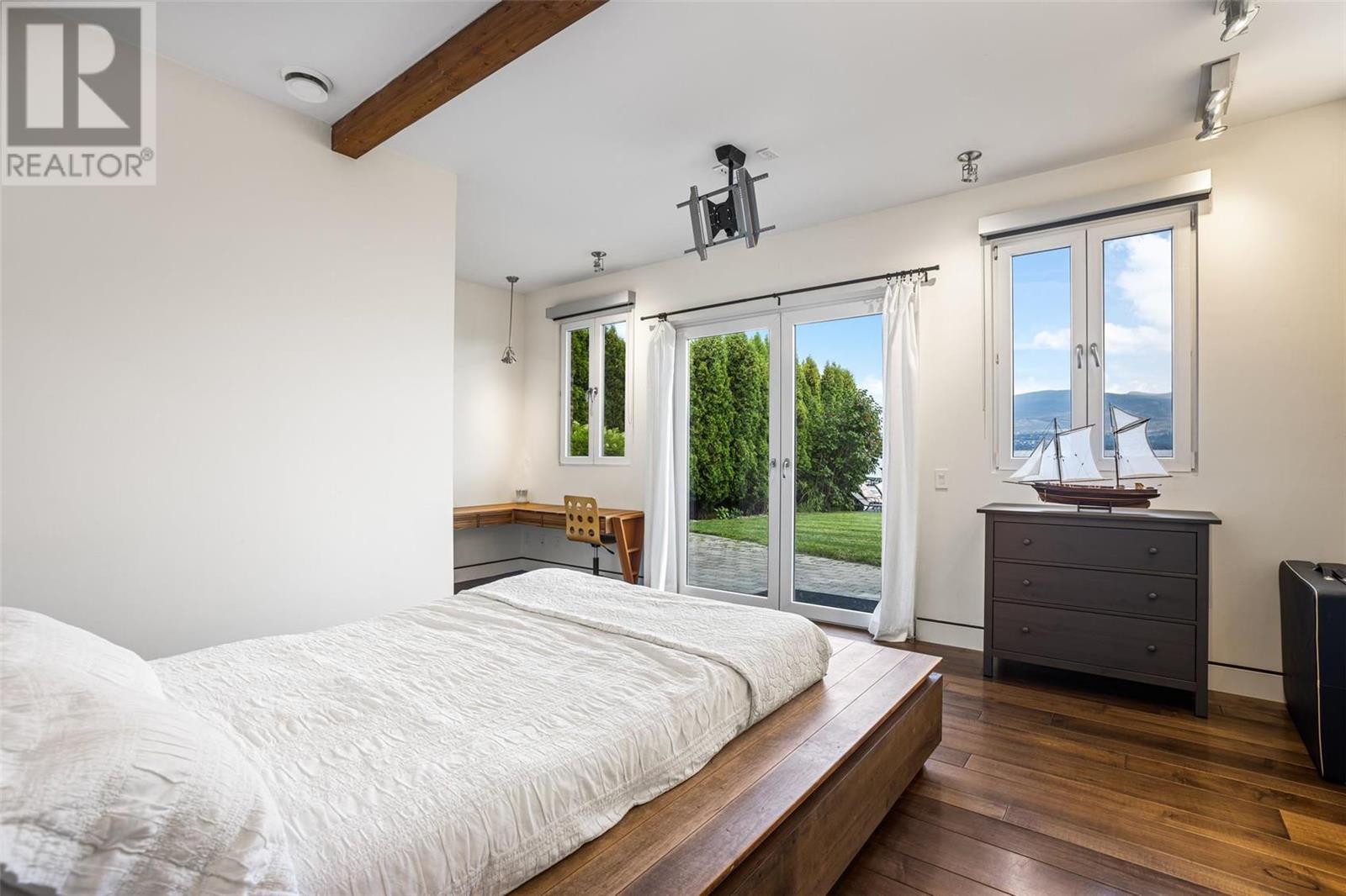 2737 Casa Loma Road