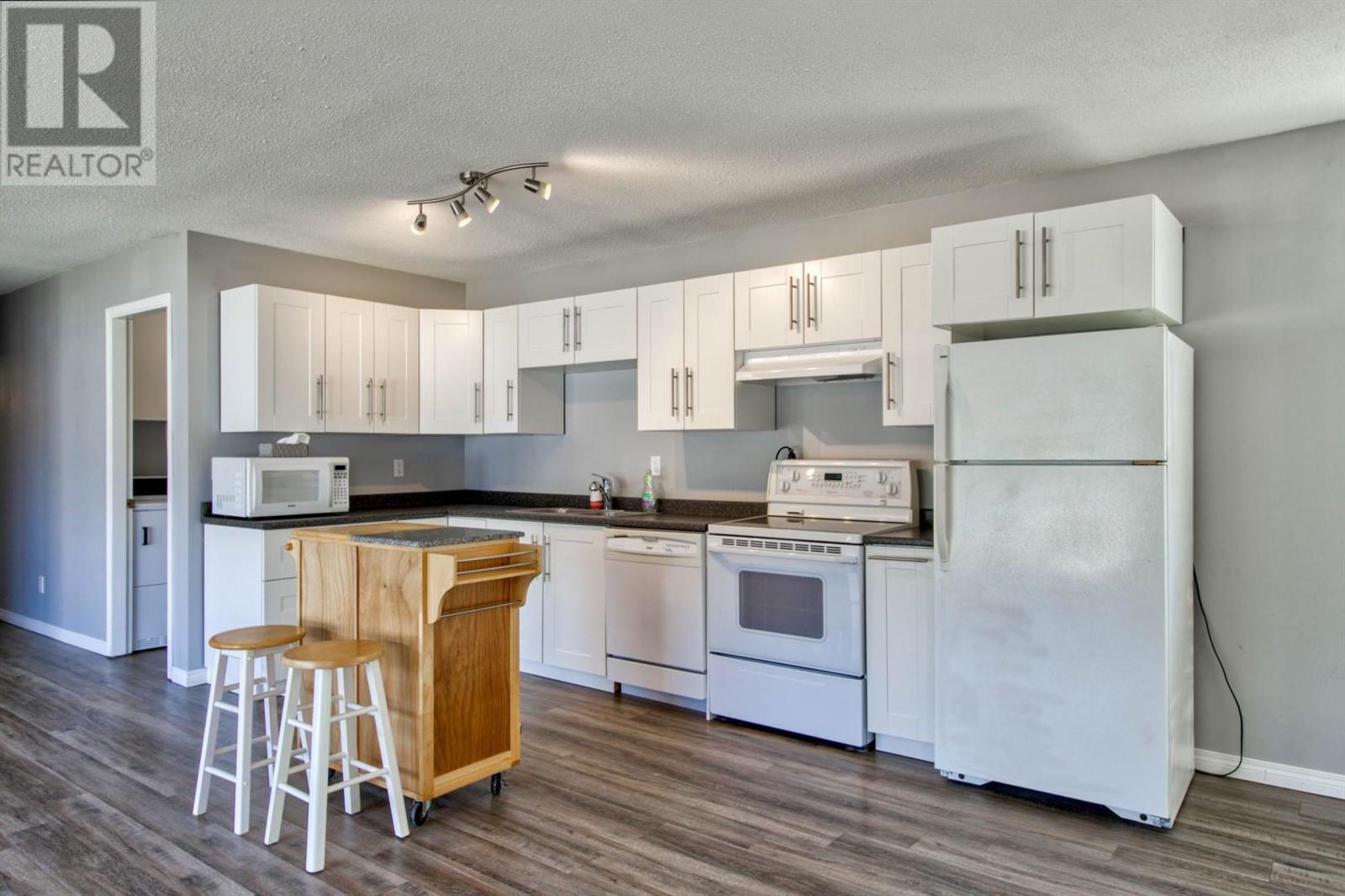 2886 Marine Drive