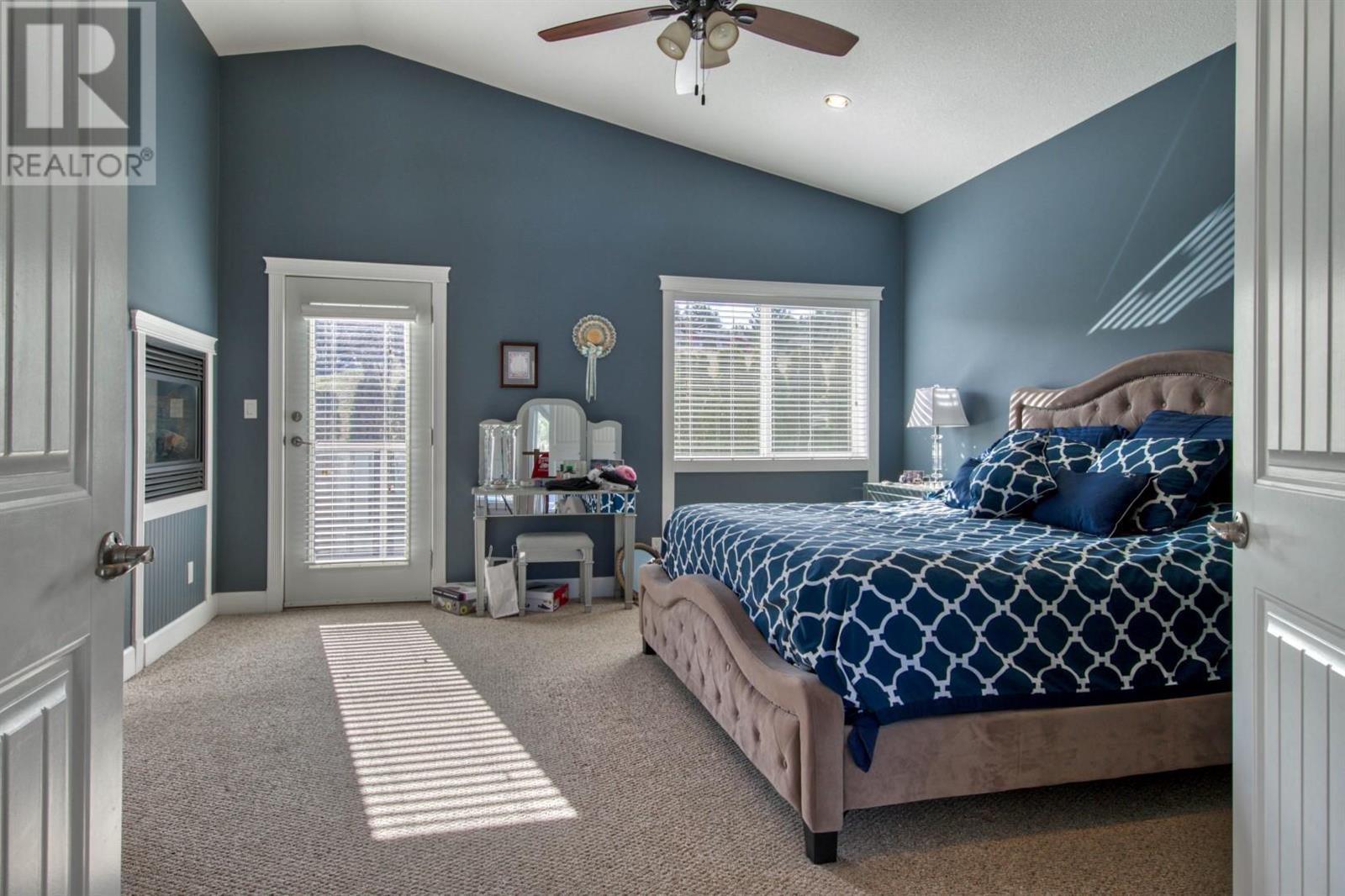 2886 Marine Drive
