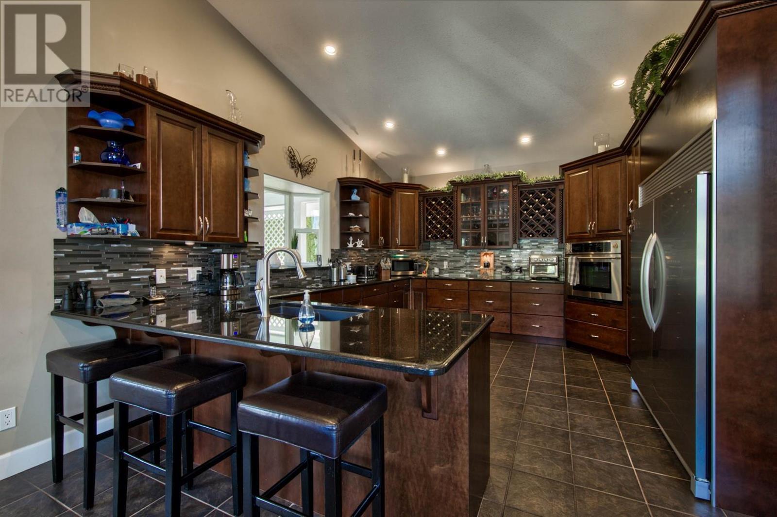 2886 Marine Drive