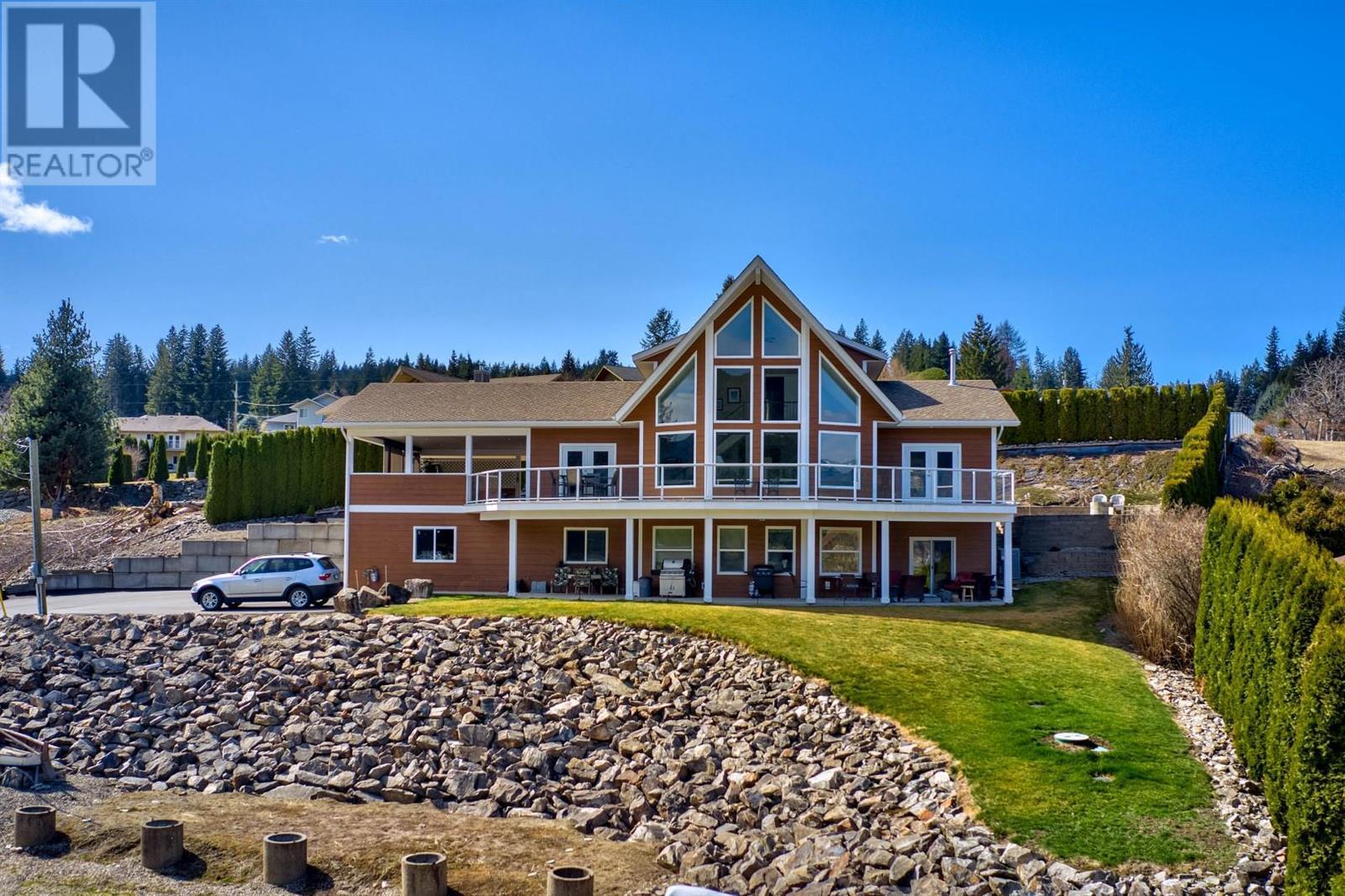 2886 Marine Drive