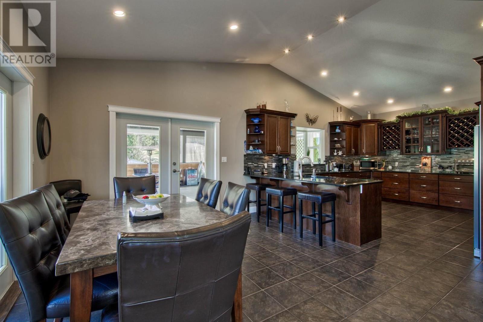 2886 Marine Drive