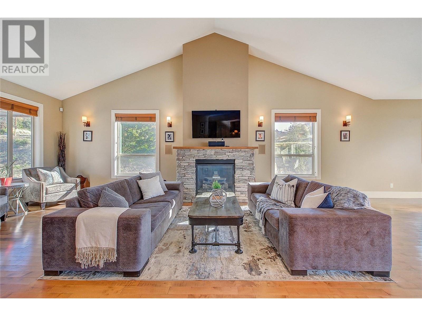 5322 Upper Mission Drive