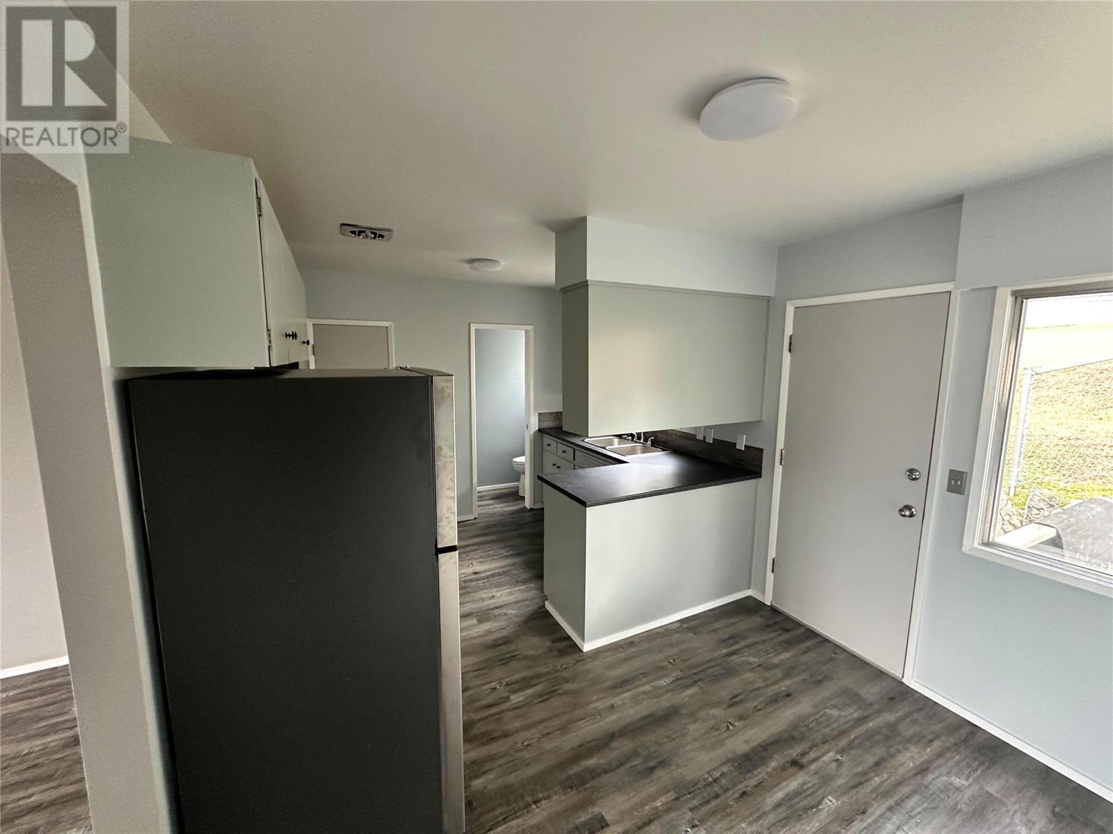 180 & 270 7 Street SE Unit# 1-8, #1-8