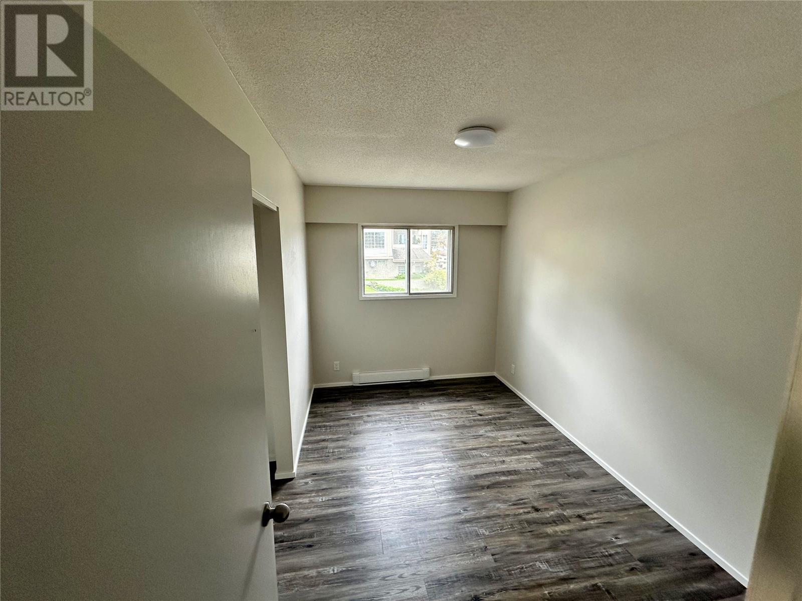 180 & 270 7 Street SE Unit# 1-8, #1-8