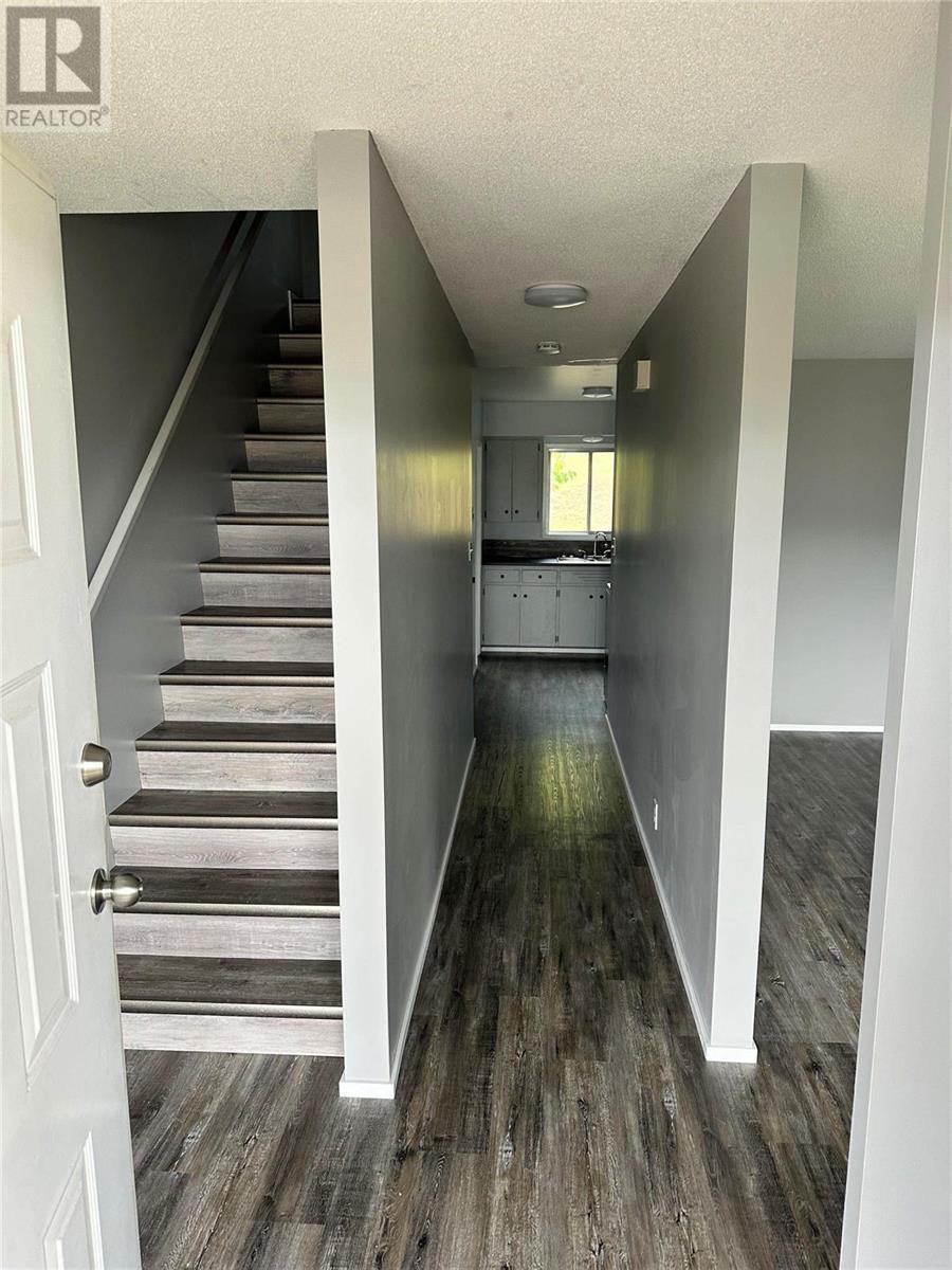 180 & 270 7 Street SE Unit# 1-8, #1-8