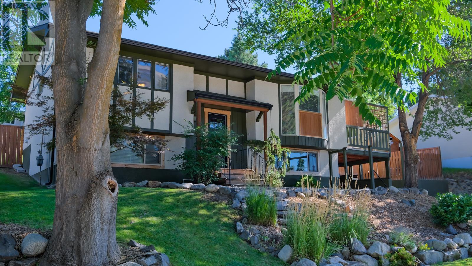 1420 Kelglen Crescent,