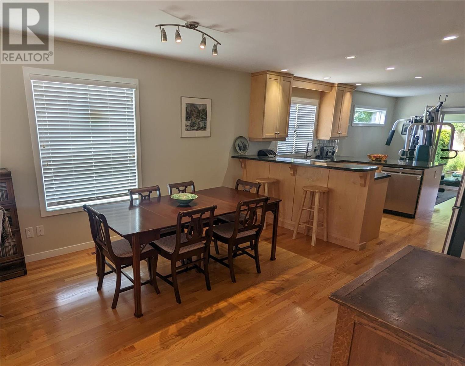 #313 1260 Raymer Avenue,, #313