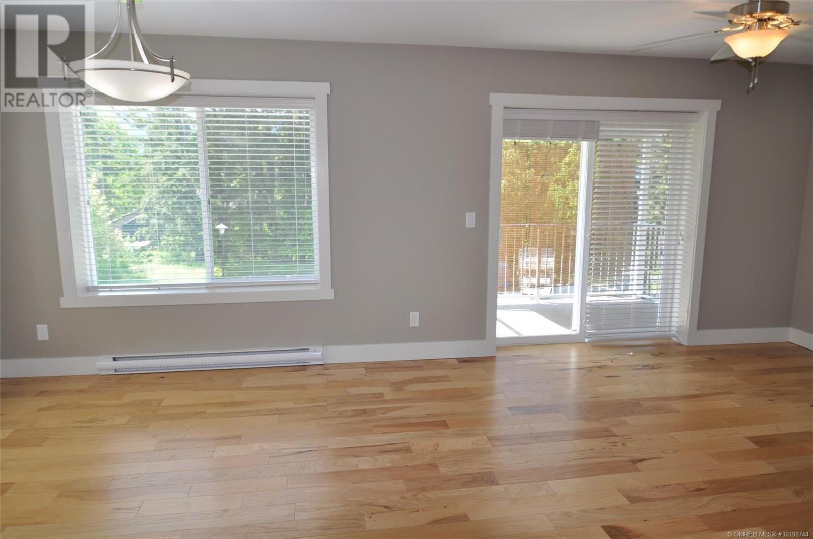 1449 1 Avenue NE Unit# 305, #305