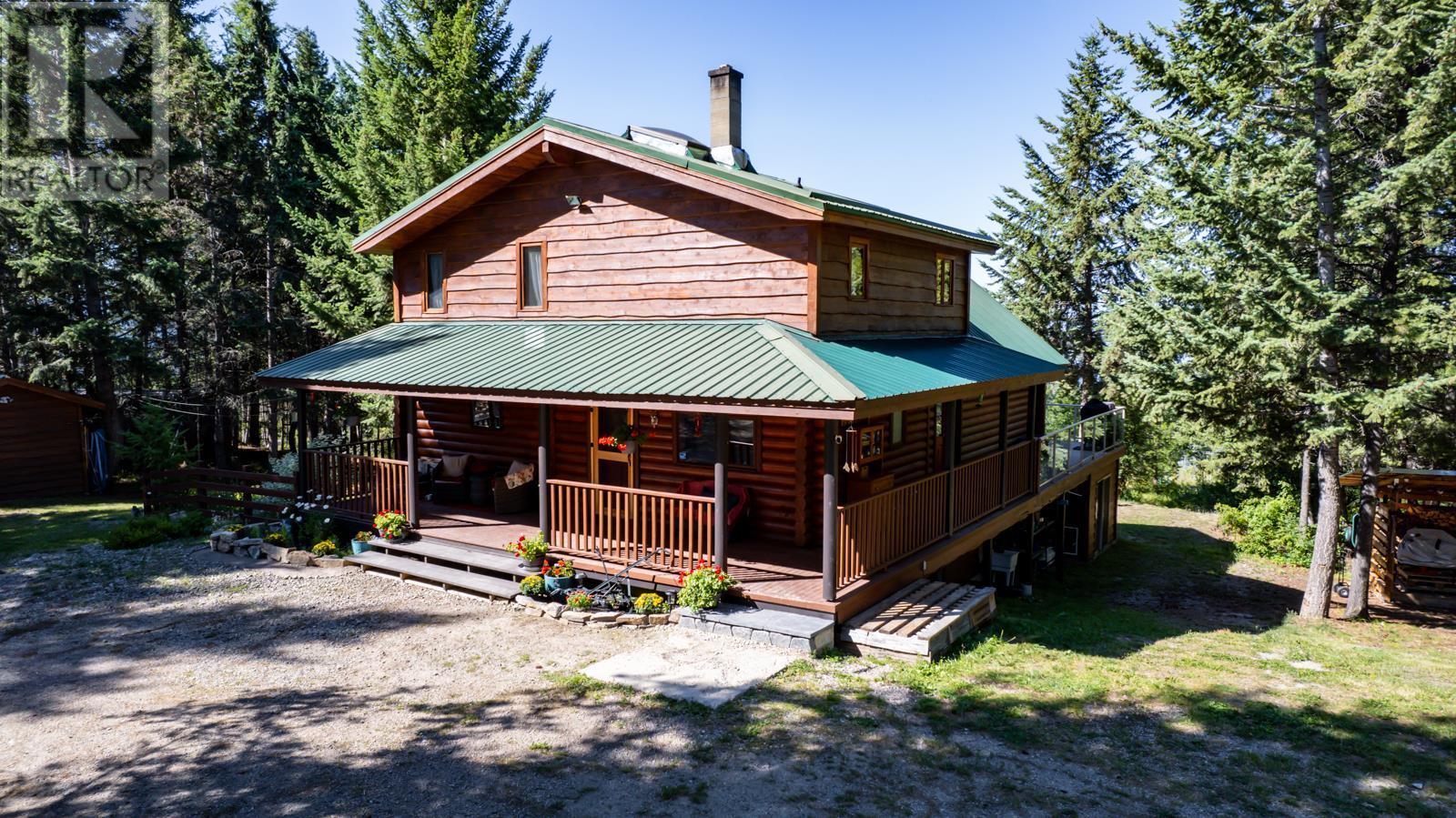 7305 Trapper Court,