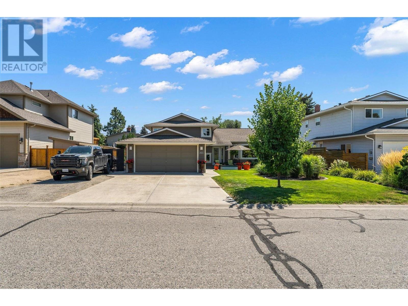 2612 Rhondda Crescent,