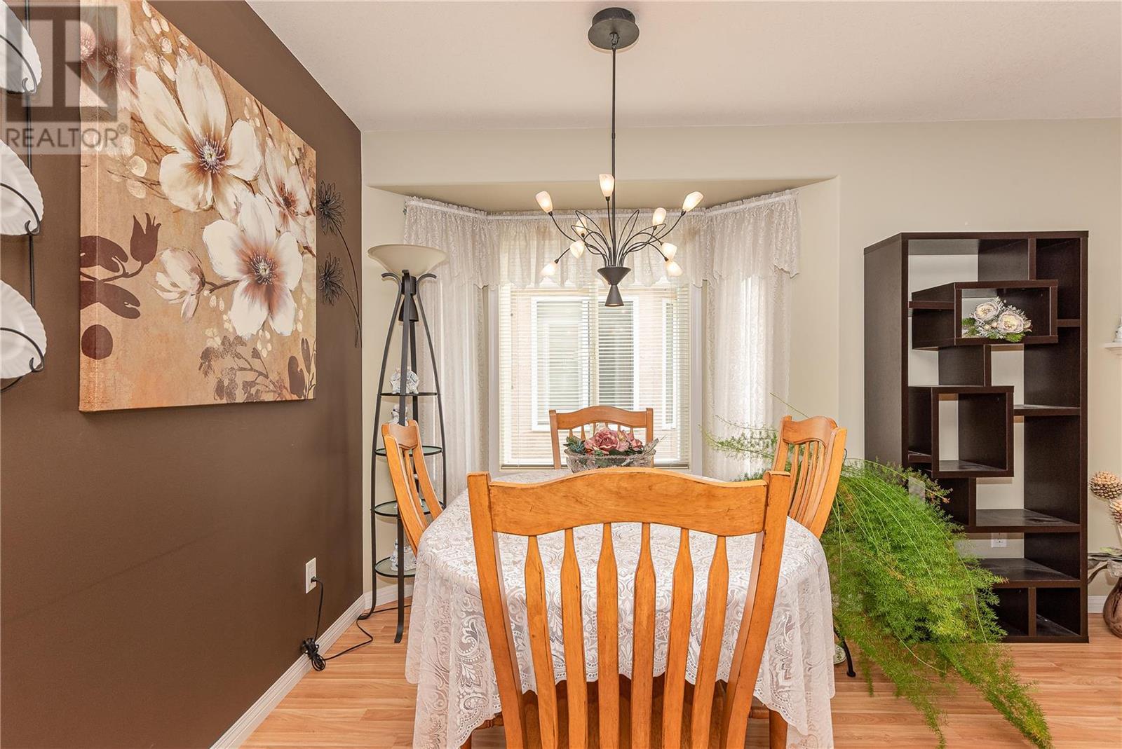 201 Kildonan Avenue Unit# 8, #8