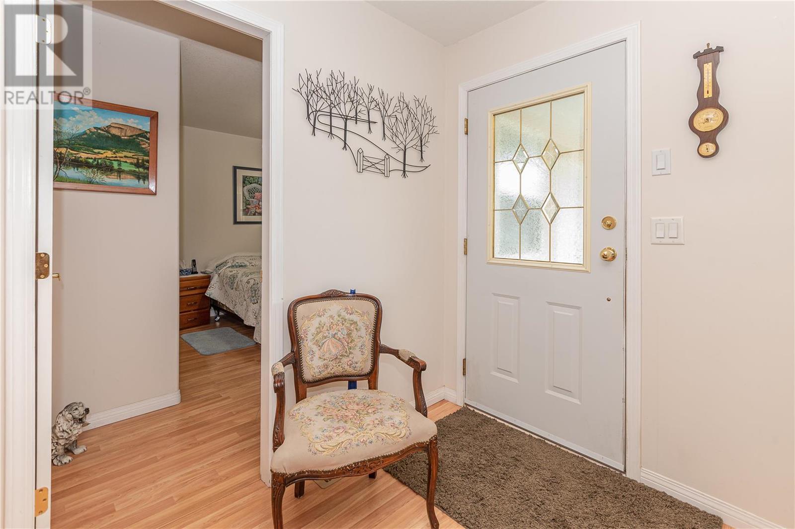 201 Kildonan Avenue Unit# 8, #8