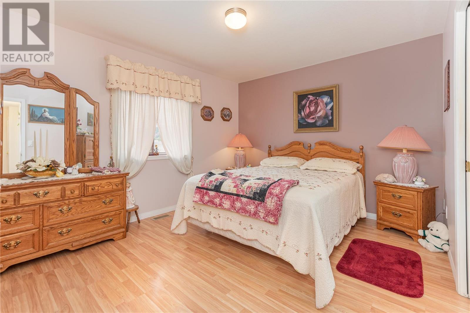 201 Kildonan Avenue Unit# 8, #8