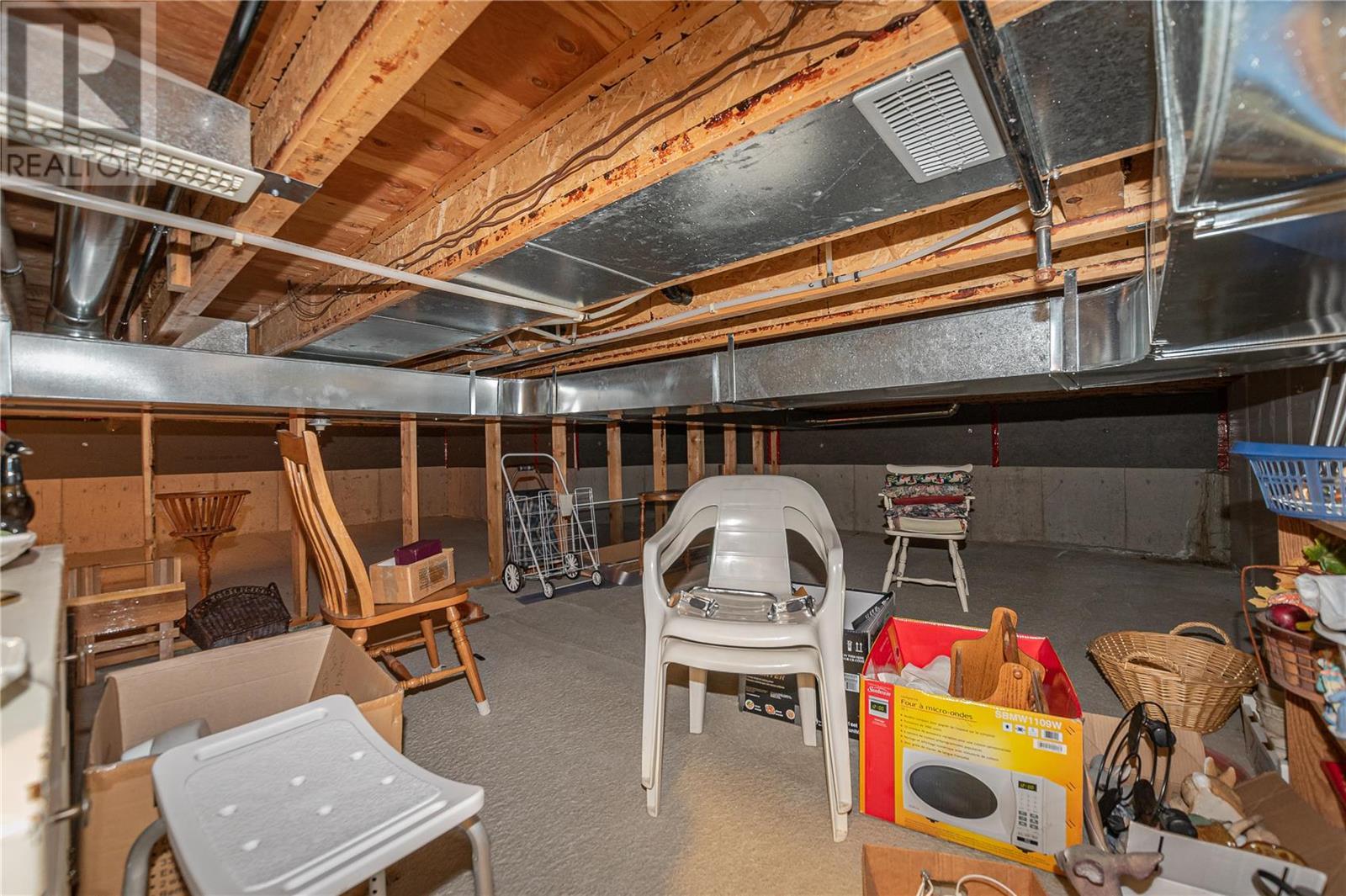 201 Kildonan Avenue Unit# 8, #8