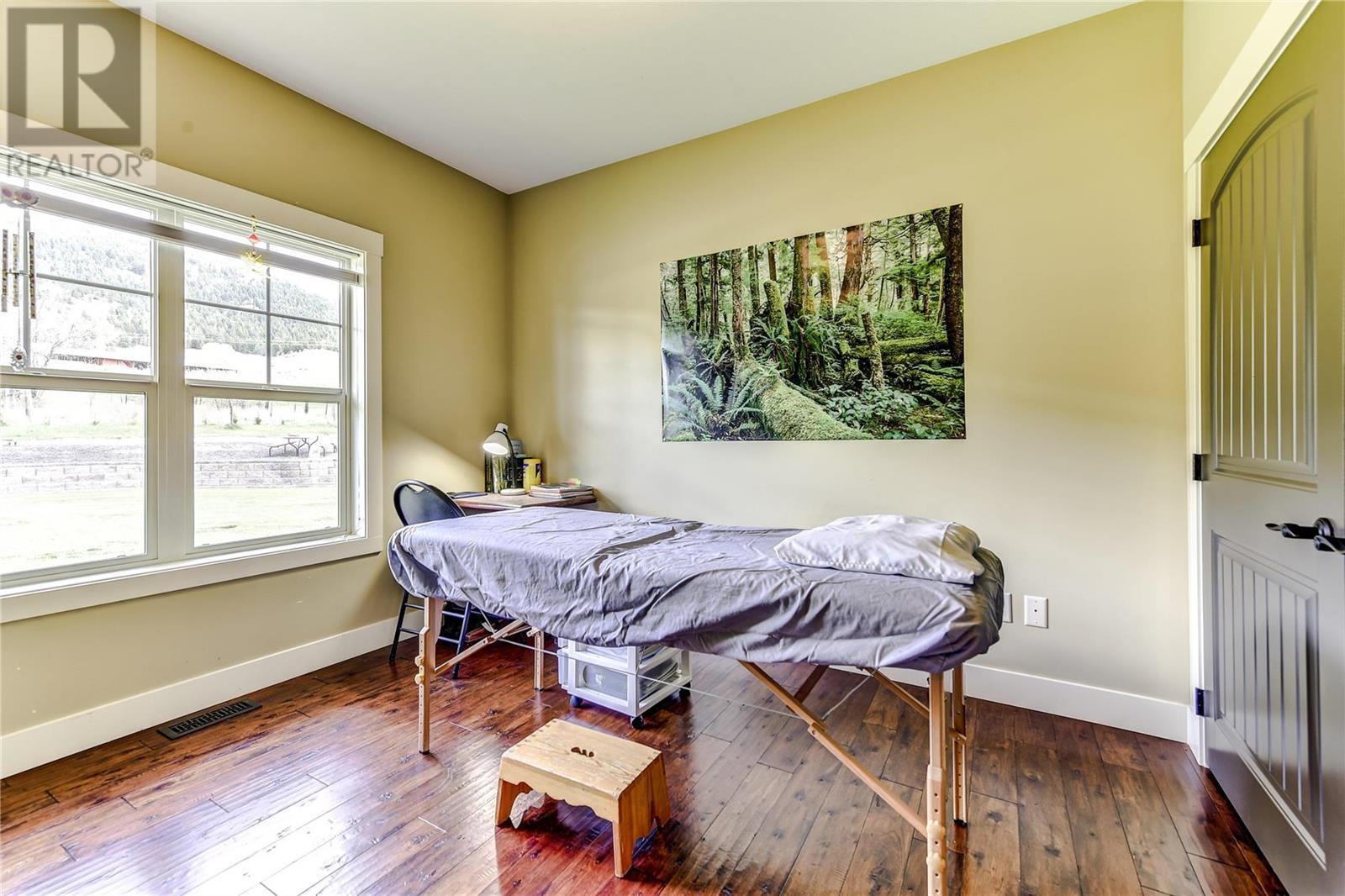 12435 Oyama Road