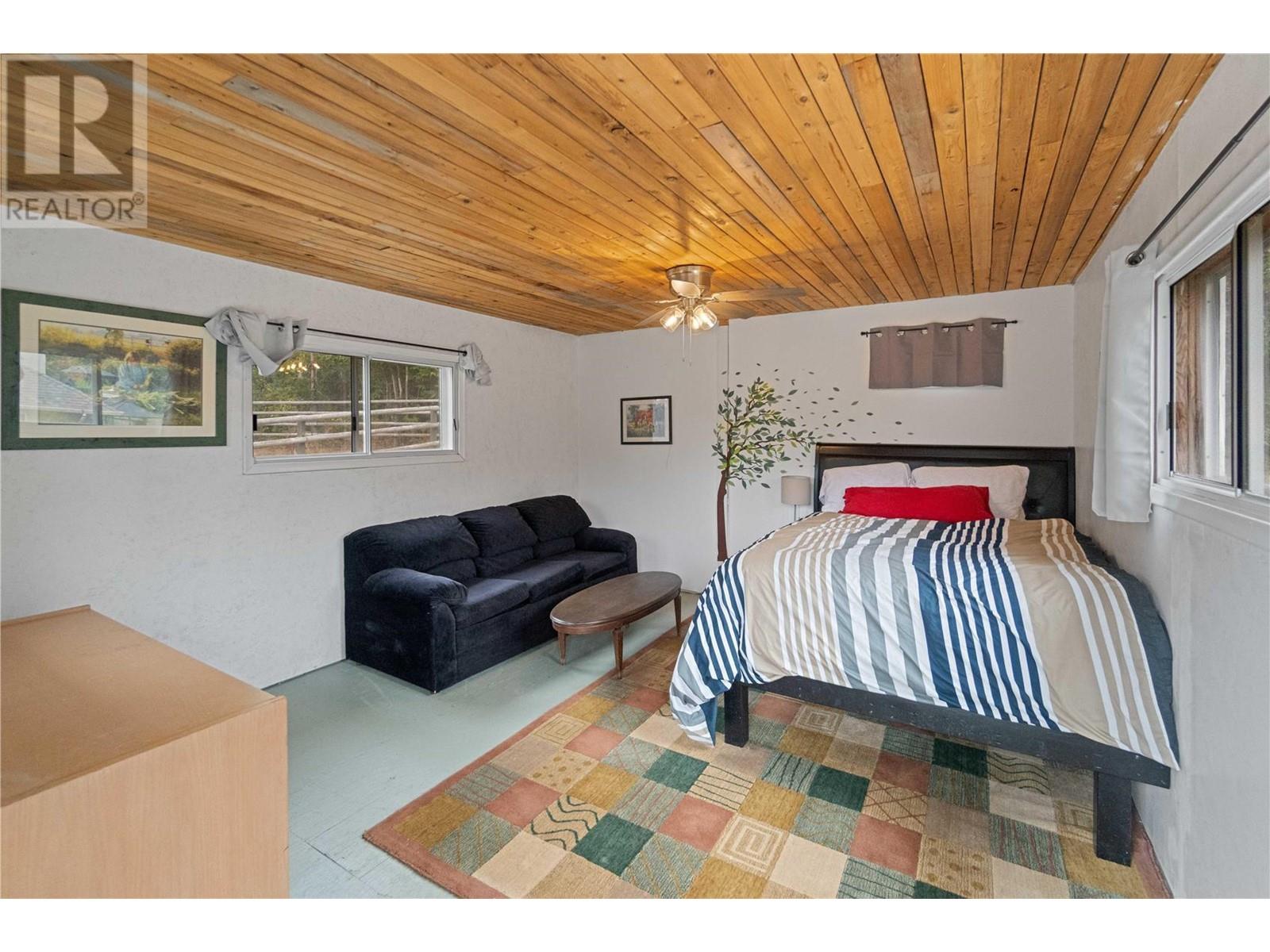 60 Furlong Road