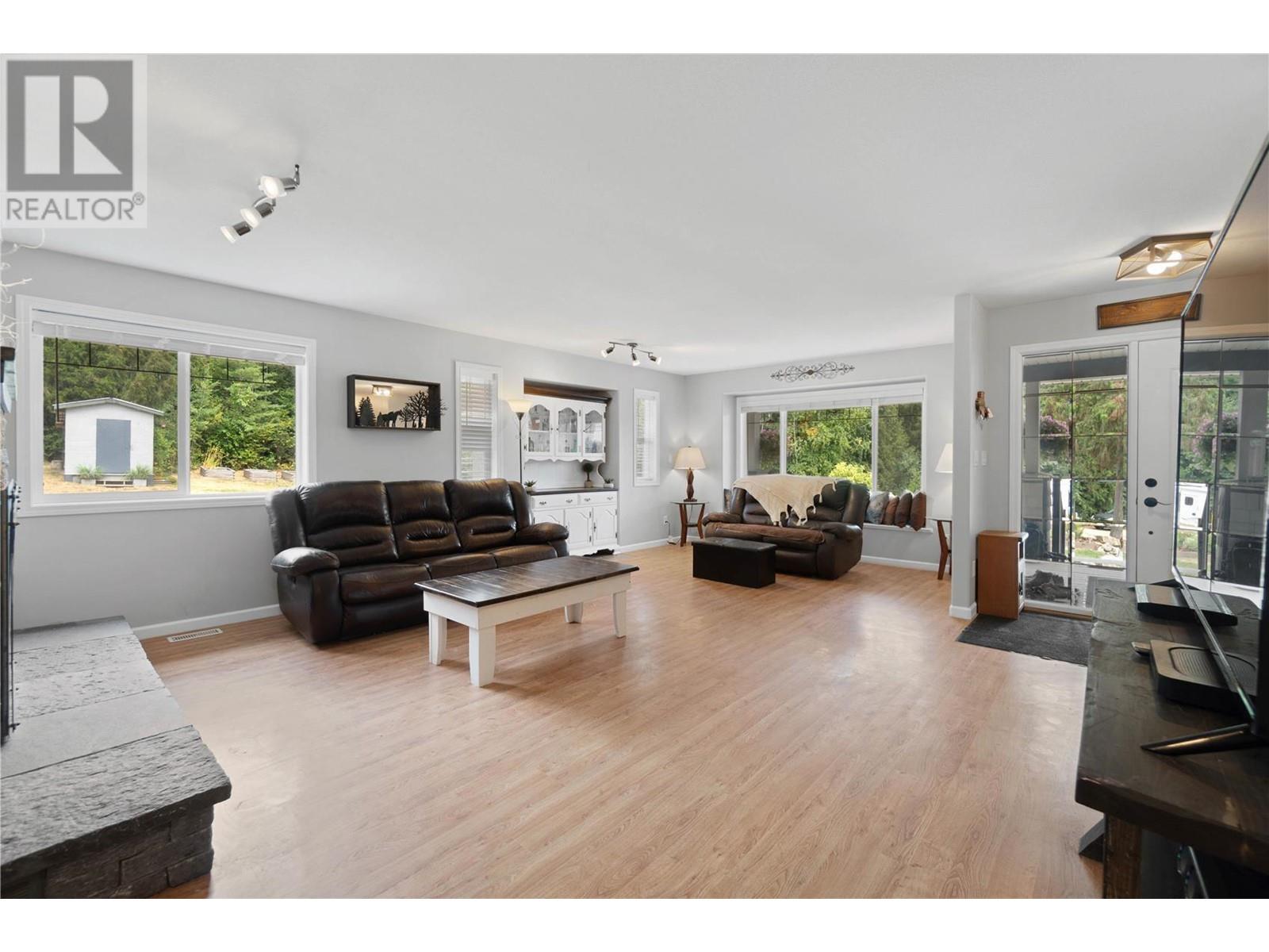 60 Furlong Road