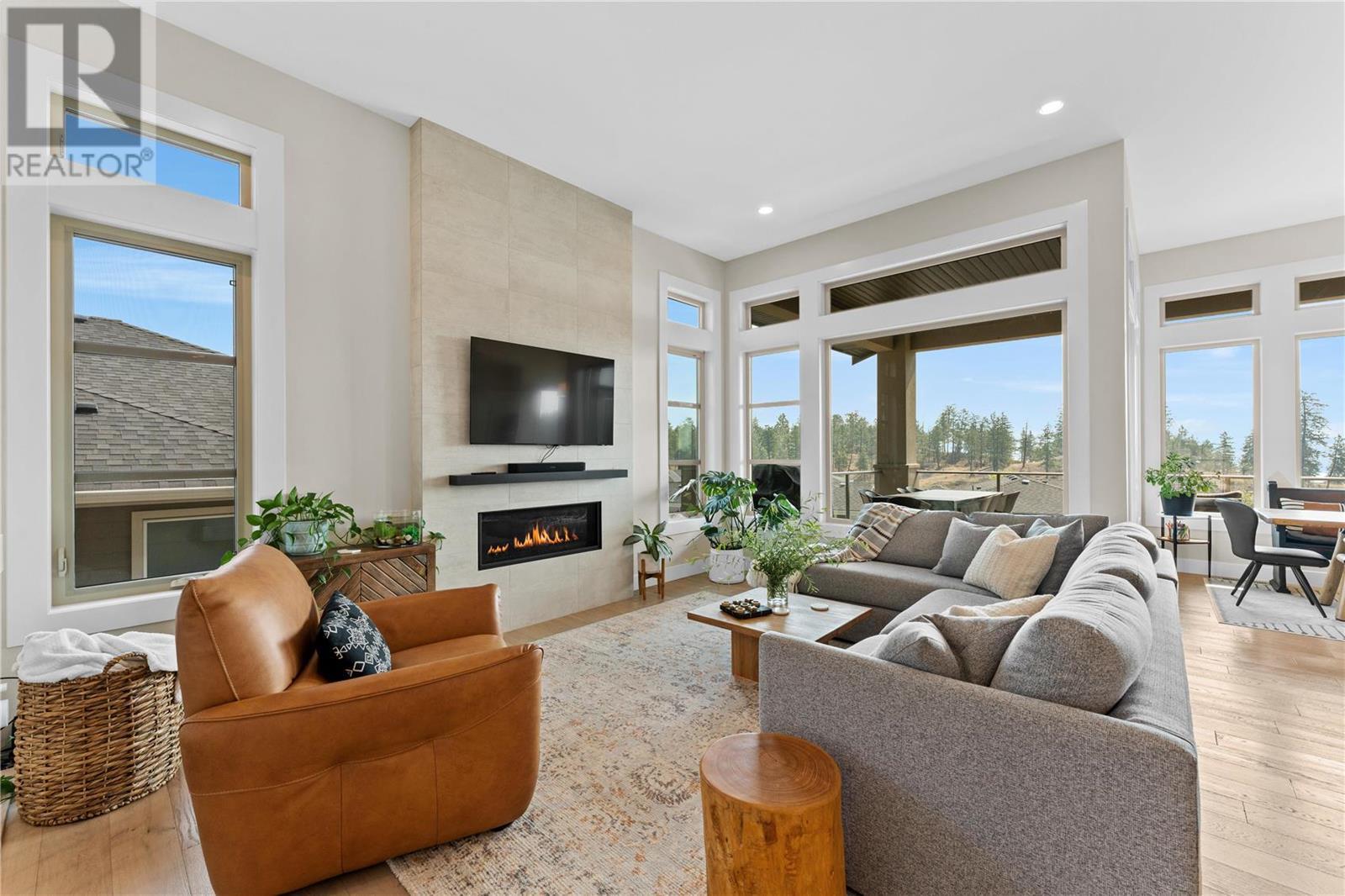 263 Upper Canyon Drive, N