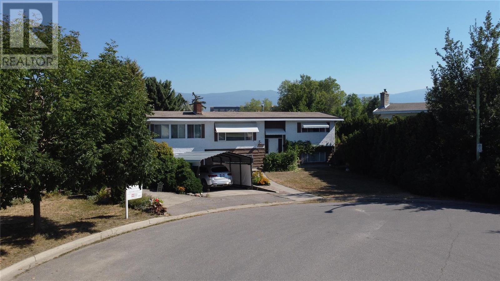 766 Coopland Crescent,