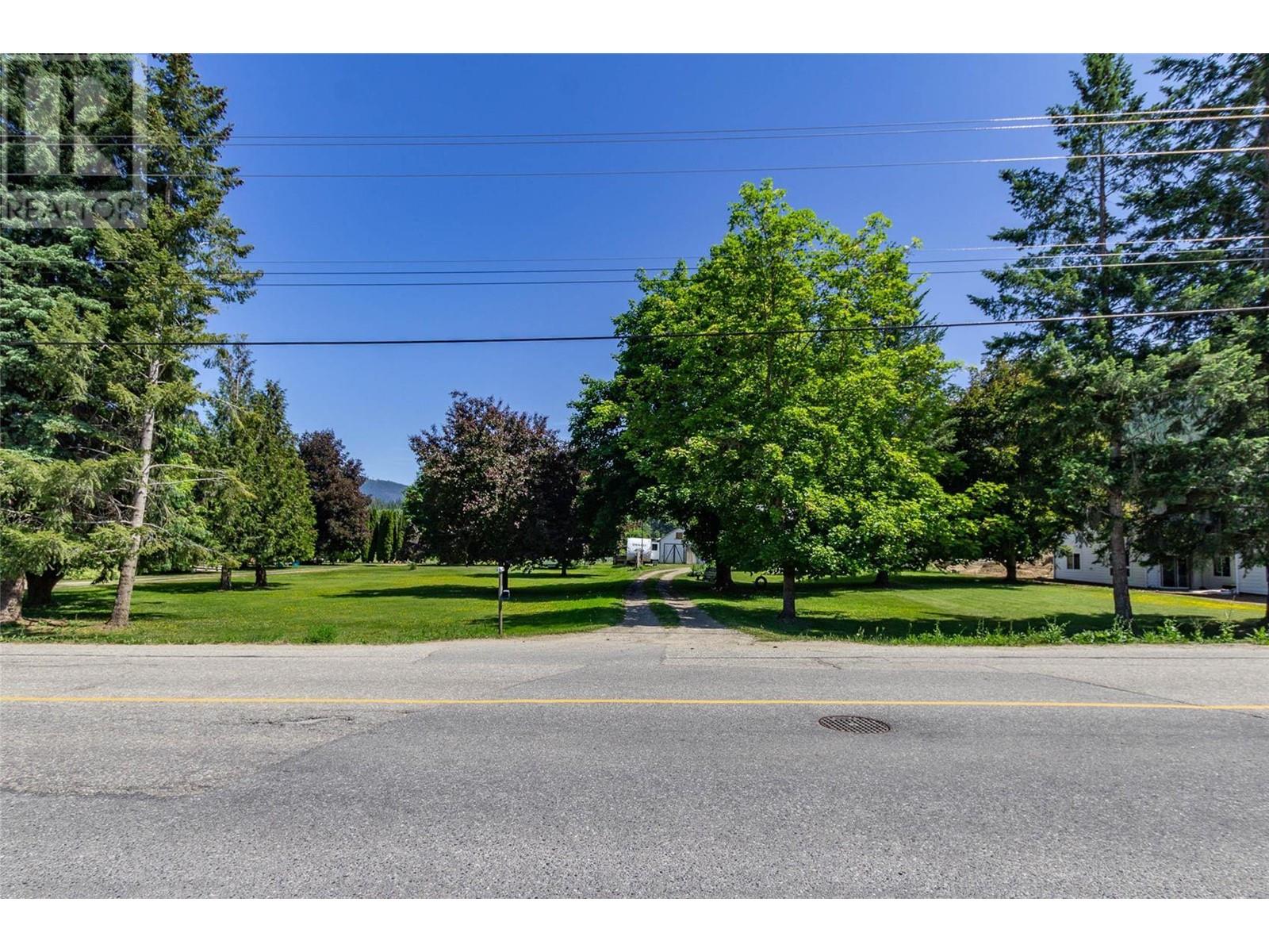 1770 10 Street SW
