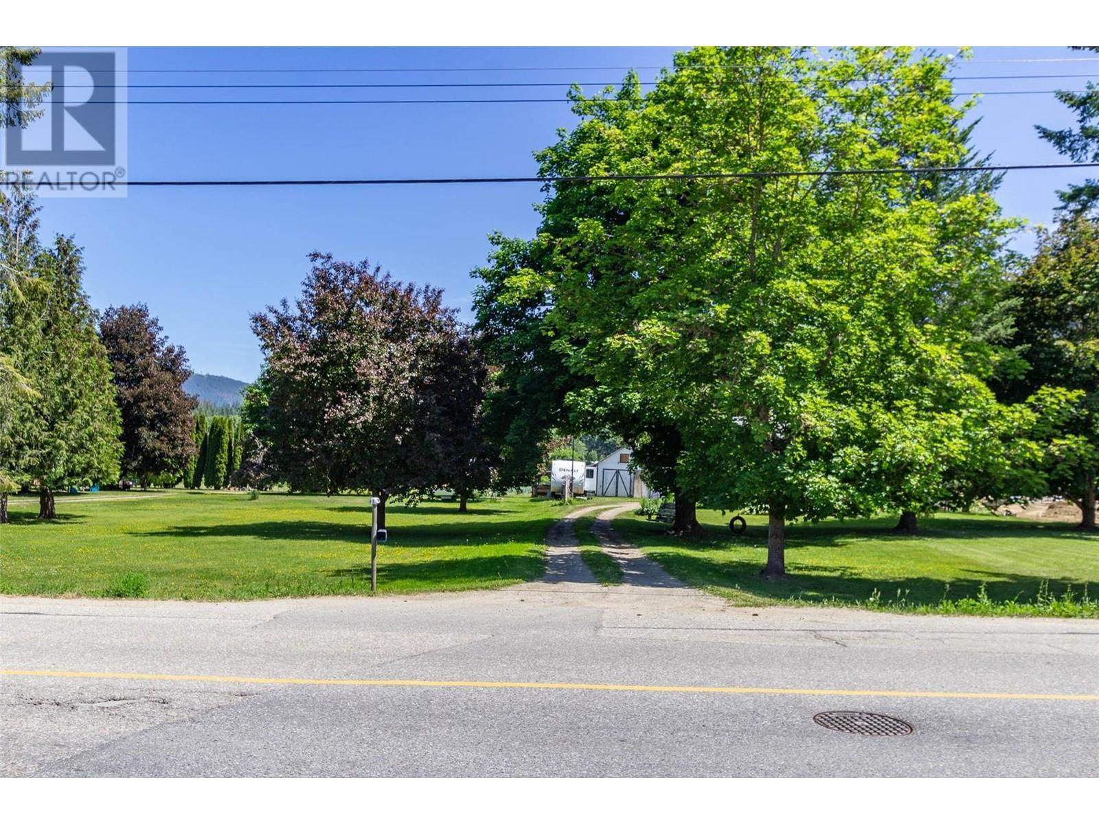 1770 10 Street SW