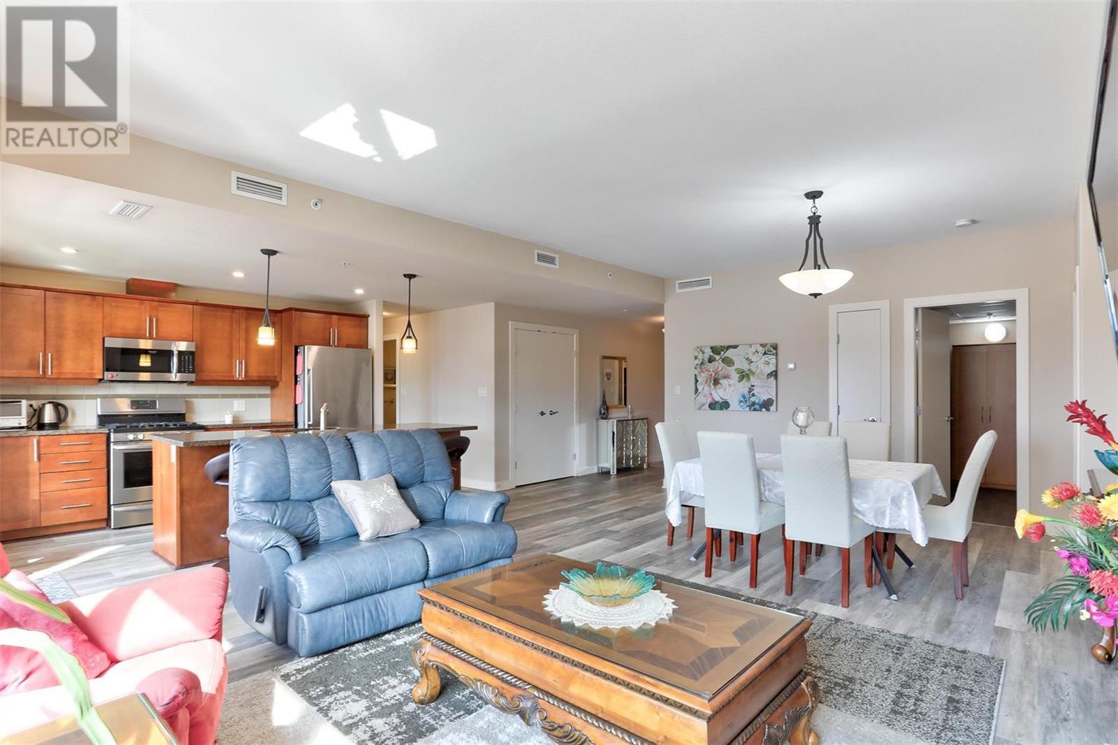 #410 1160 Bernard Avenue,, #410