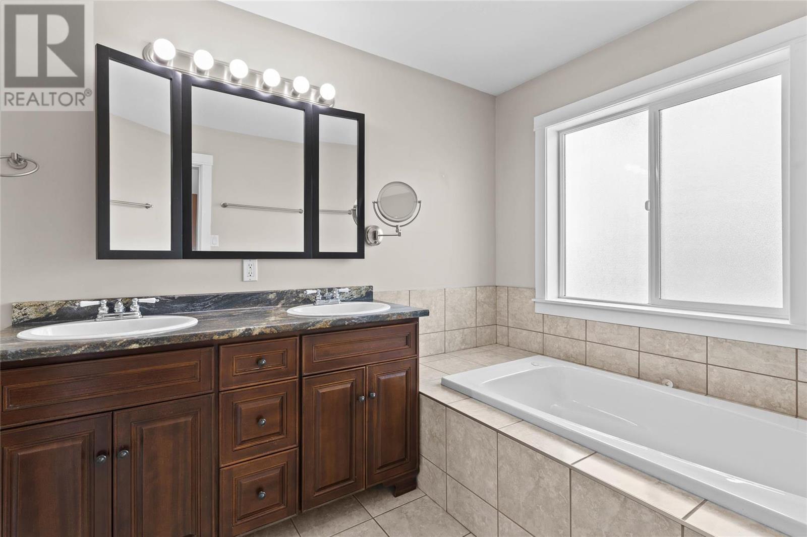 1596 Okanagan Avenue Unit# 4, #4
