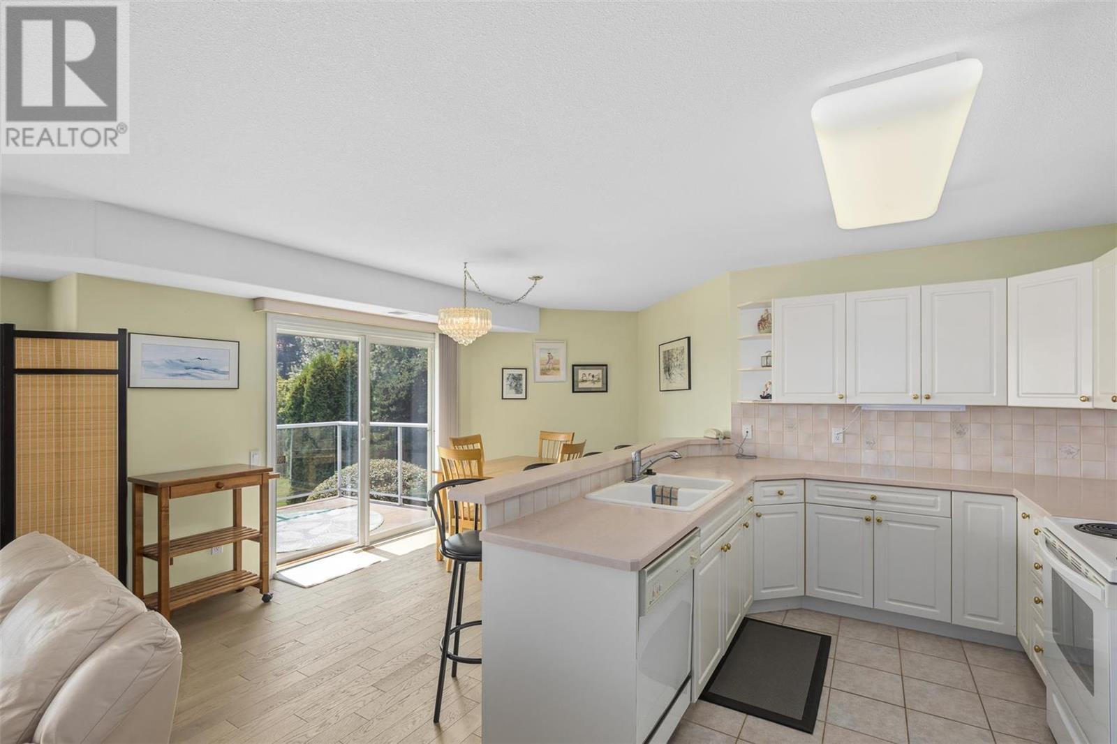 #114 980 Dilworth Drive,