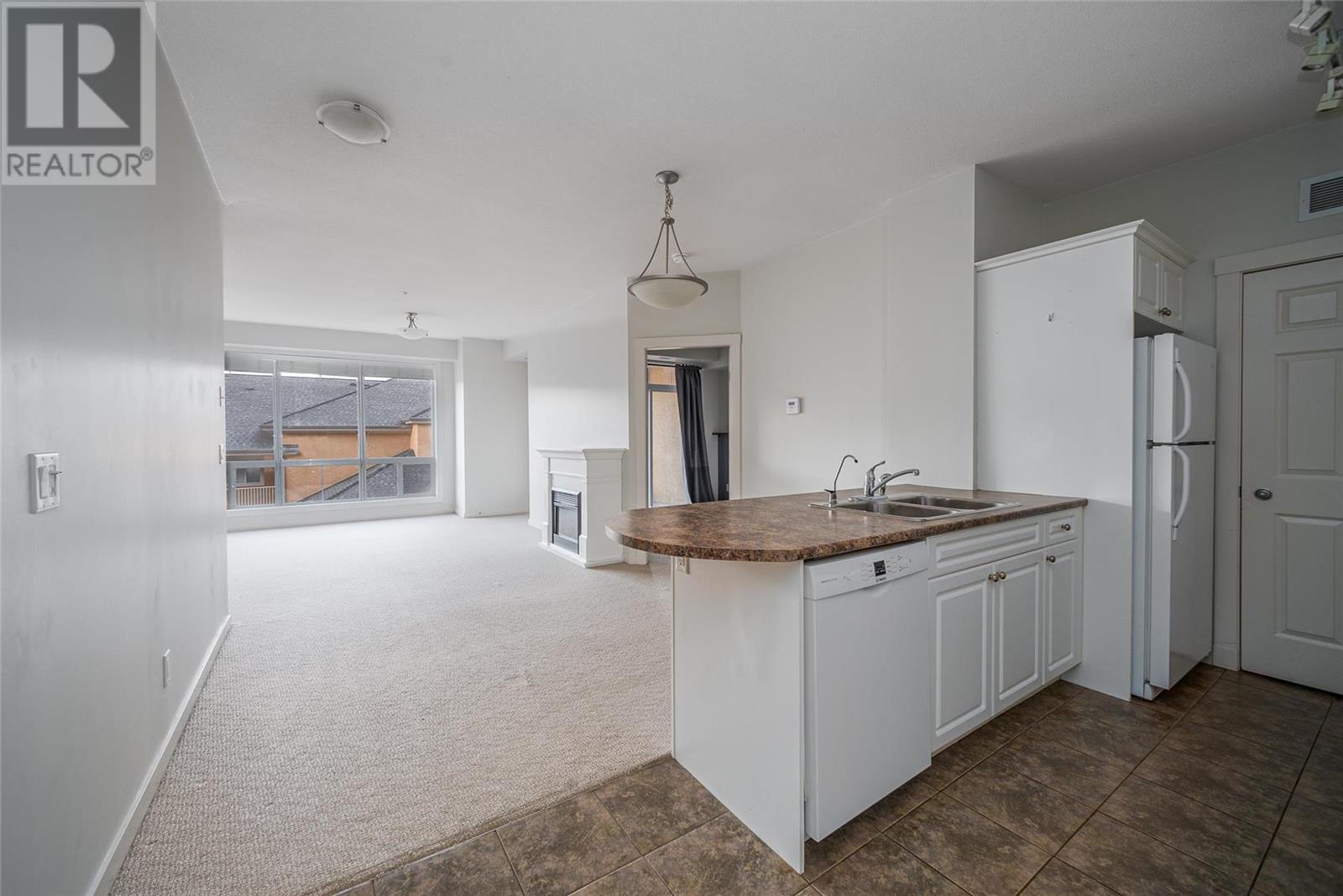 #314 3550 Woodsdale Road,, #314