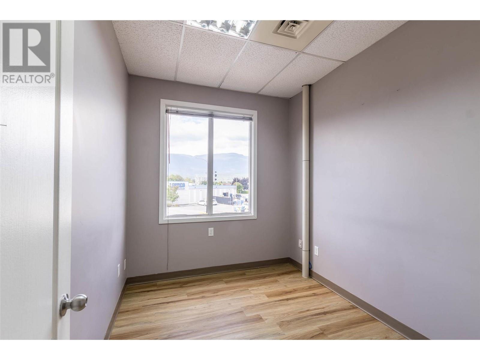 40 Lakeshore Drive NE Unit# 201, #201