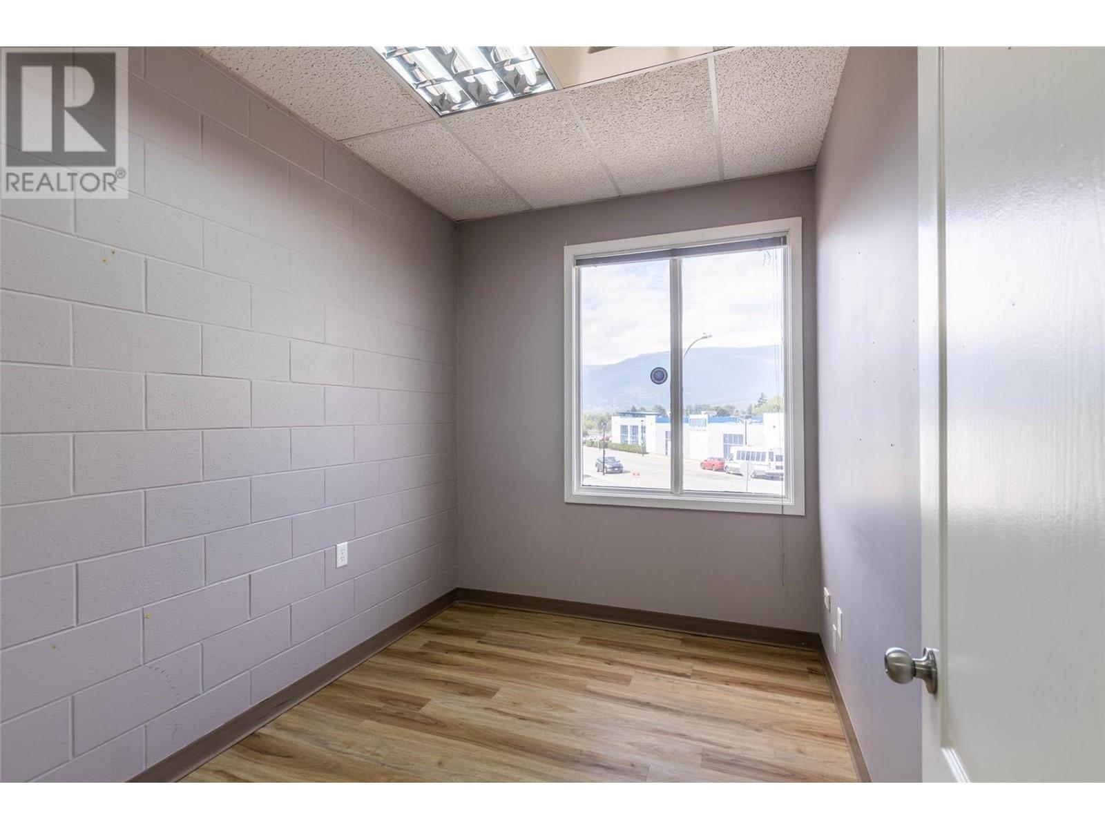 40 Lakeshore Drive NE Unit# 201, #201