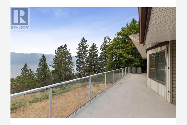 12874 Carrs Landing Road,, Lake Country