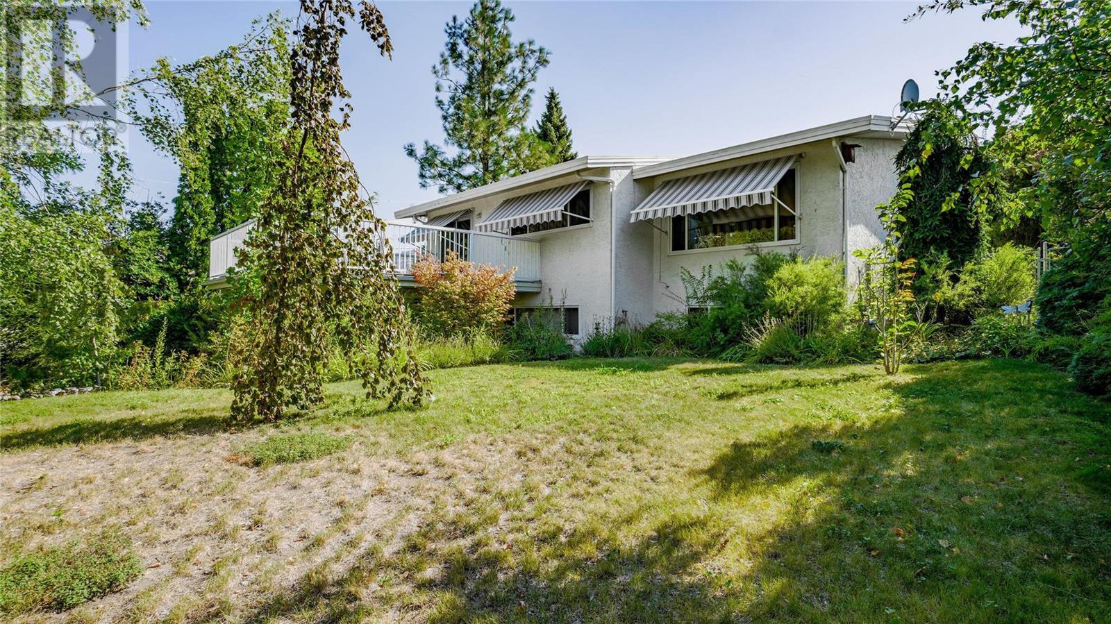 7561 CREST-A-WAY Road