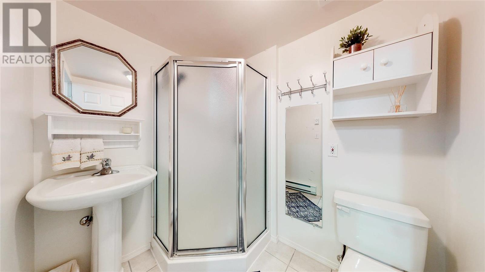 7561 CREST-A-WAY Road
