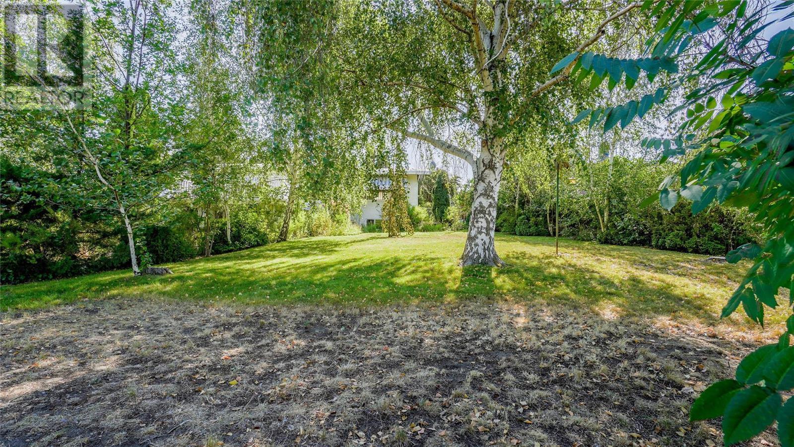 7561 CREST-A-WAY Road