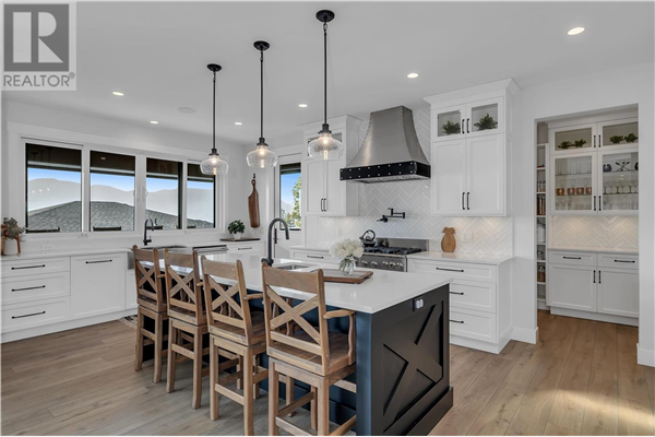 3131 Thacker Drive,, West Kelowna