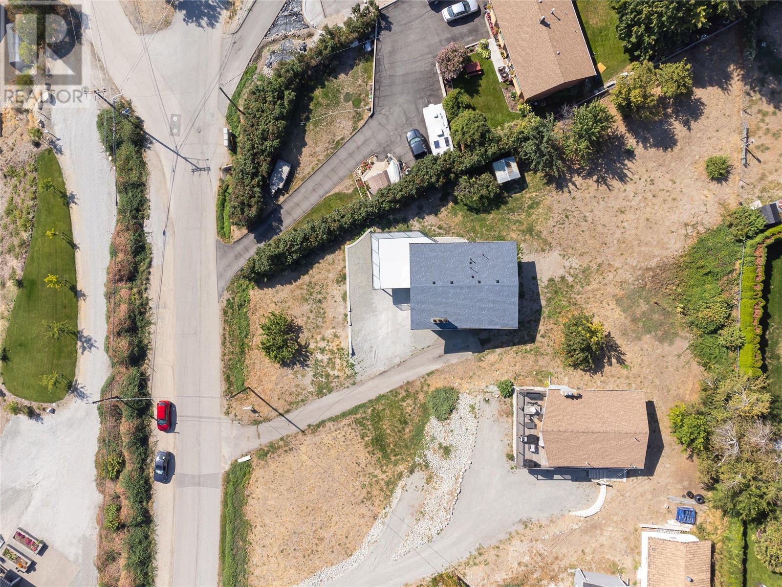 6178 Lipsett Avenue