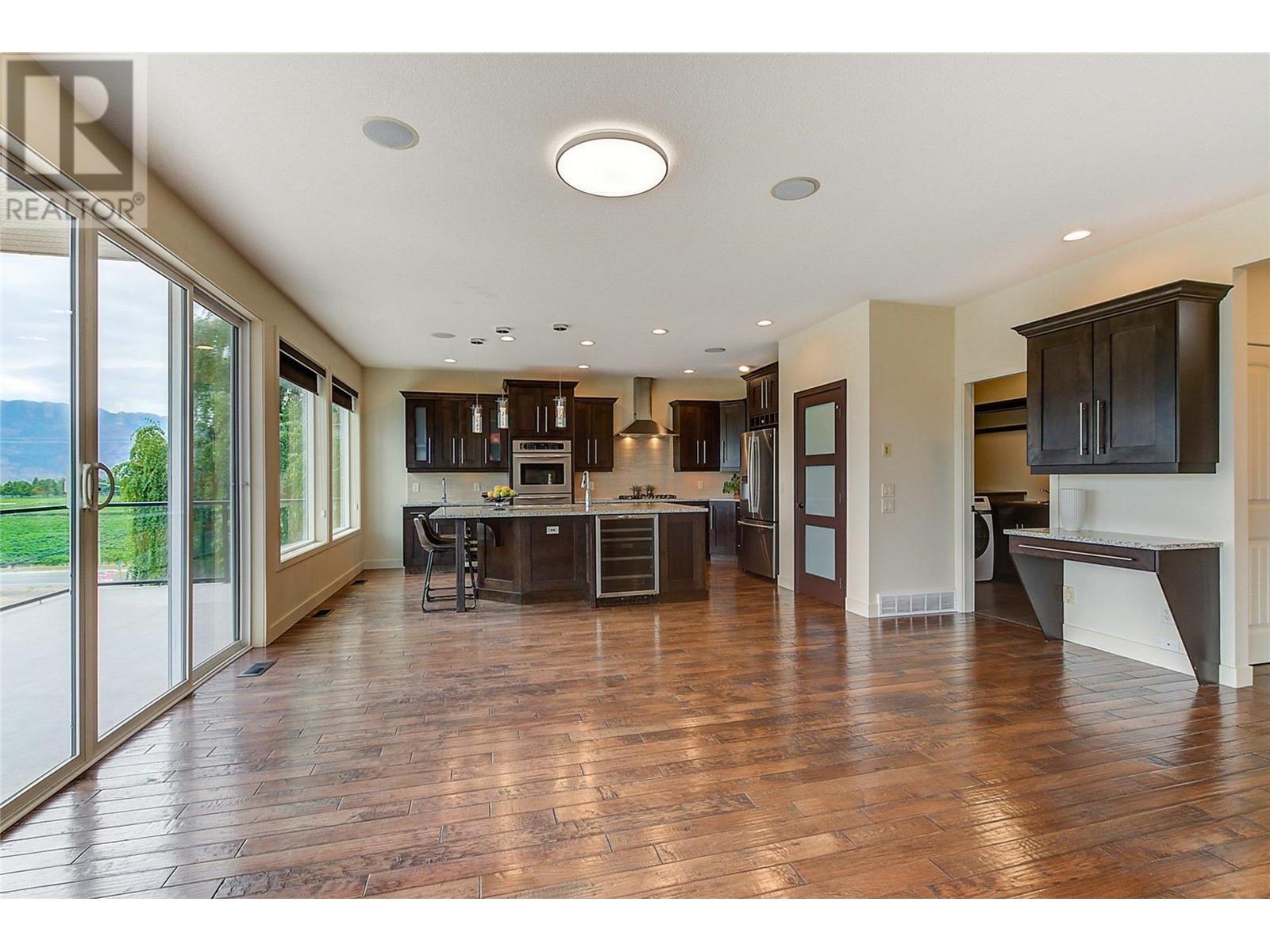 3613 Empire Place,