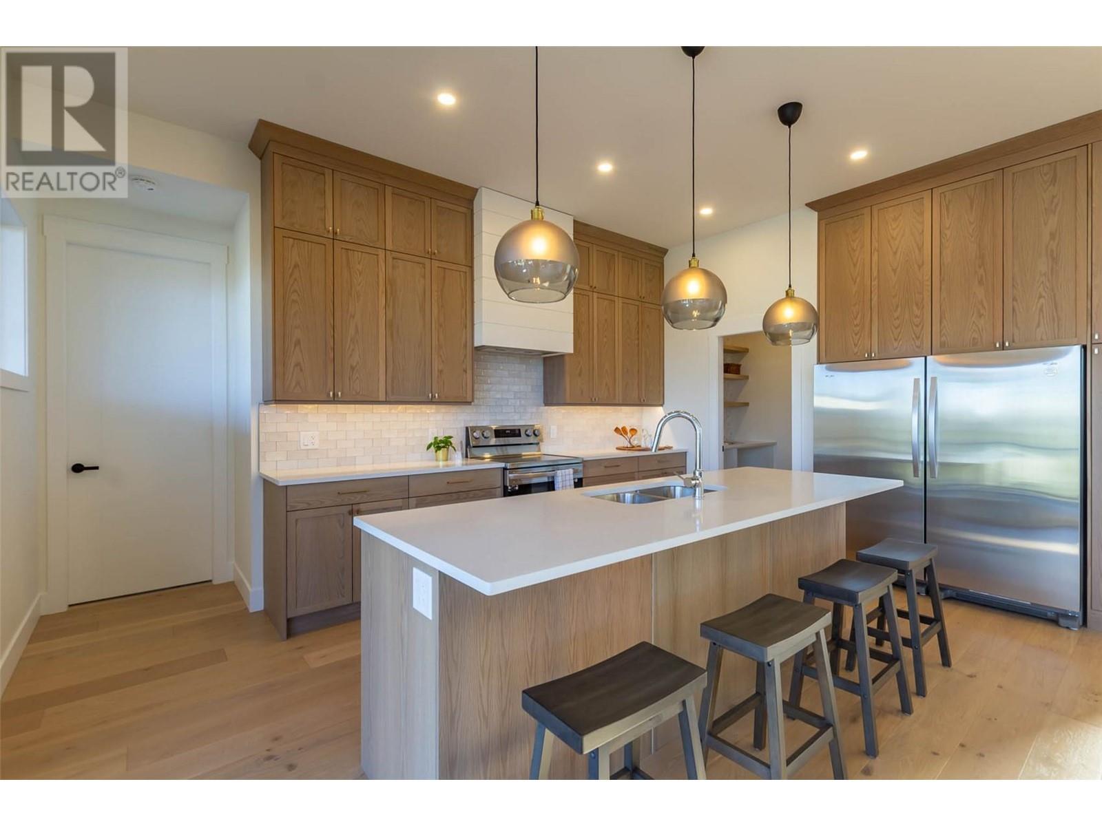 2321 Okanagan Avenue NE