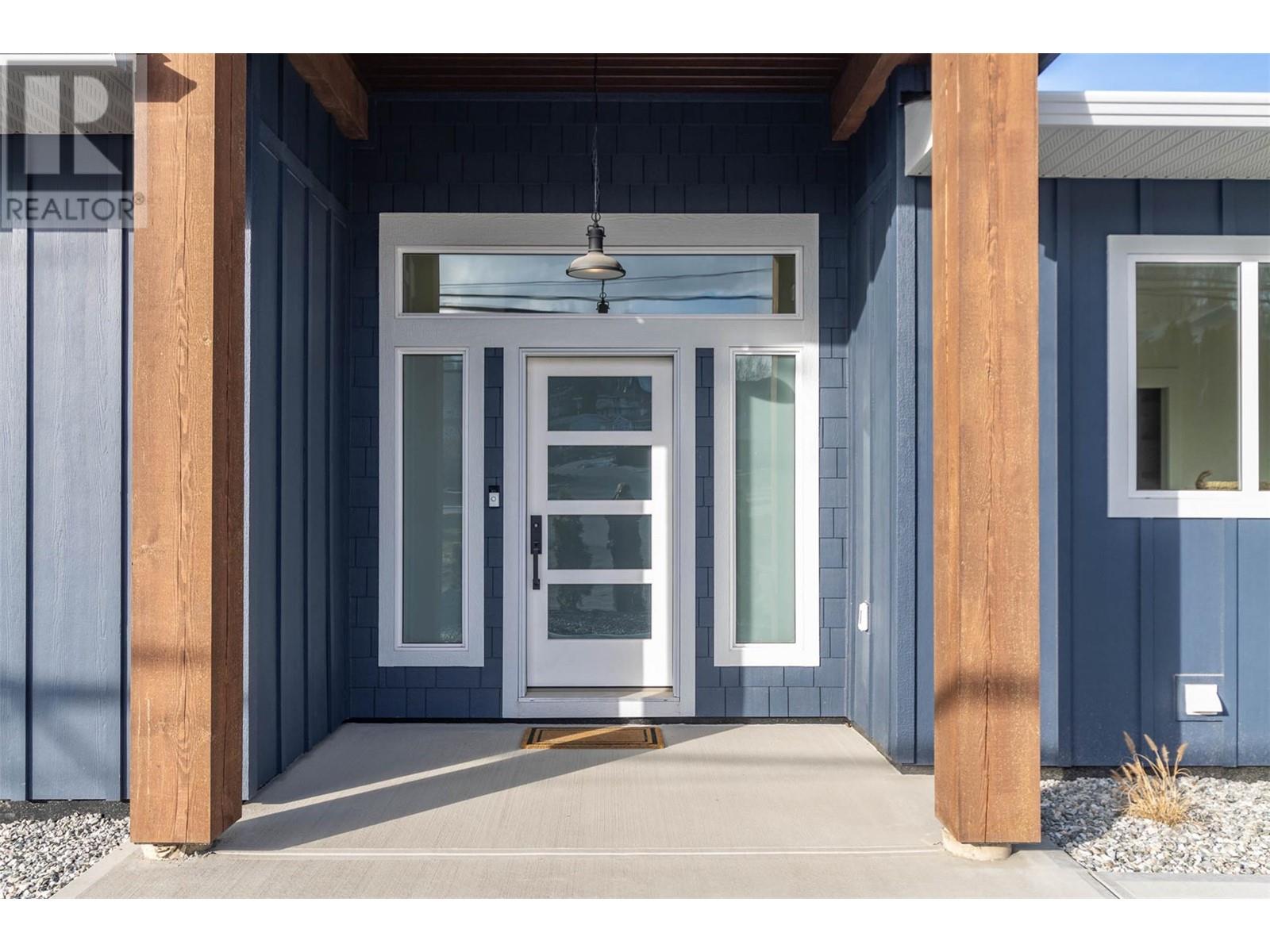 2321 Okanagan Avenue NE