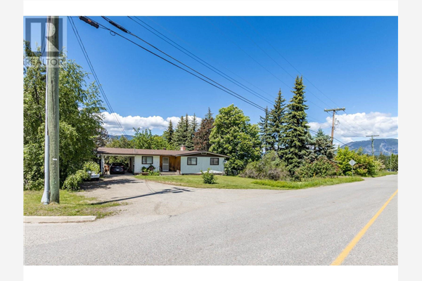 821 & 861 28 Street, NE, Salmon Arm