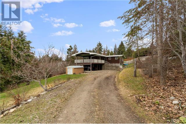 1711&1741 12 Avenue, SE, Salmon Arm