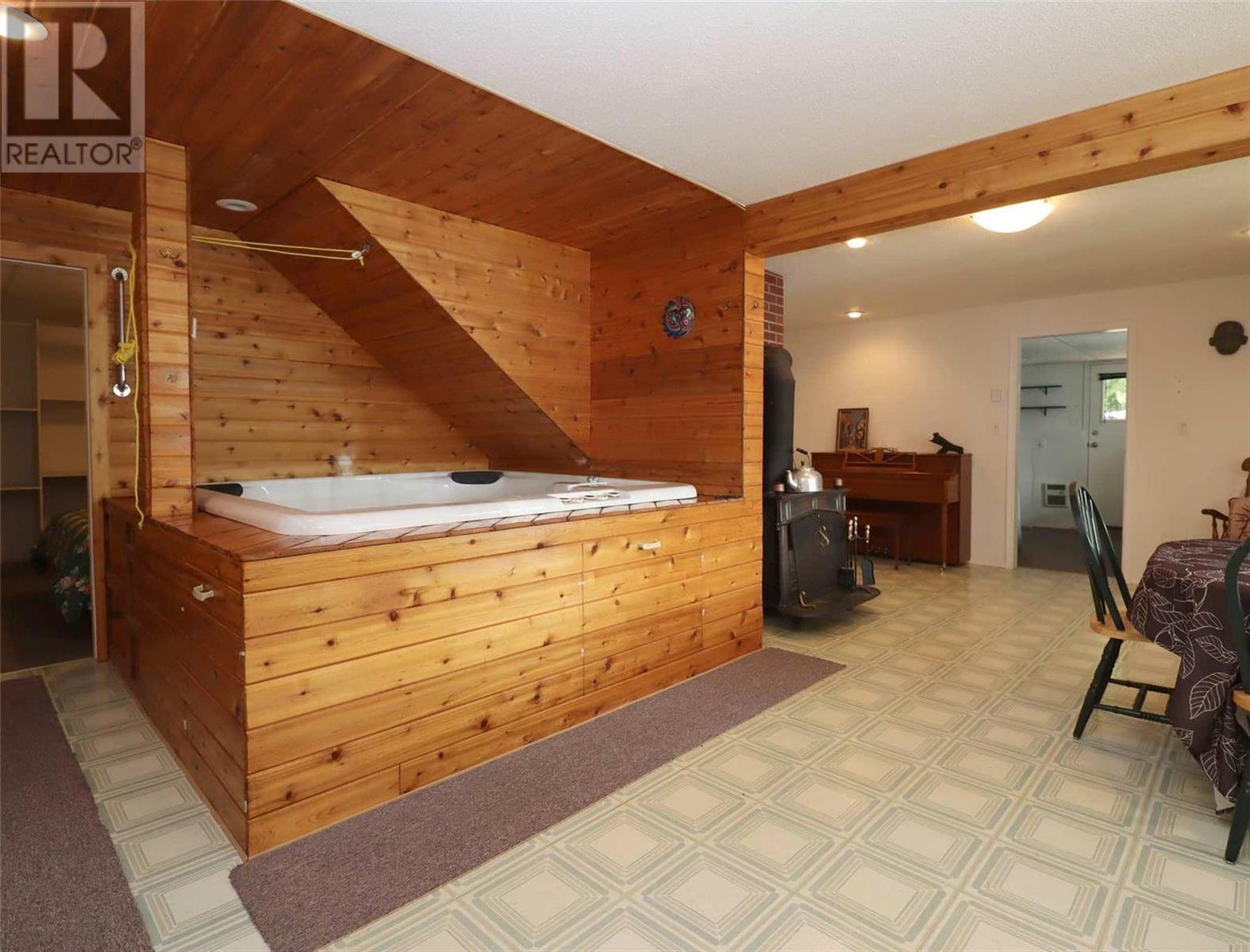 6432 Sunnybrae Canoe Point Road Unit# 9, #9