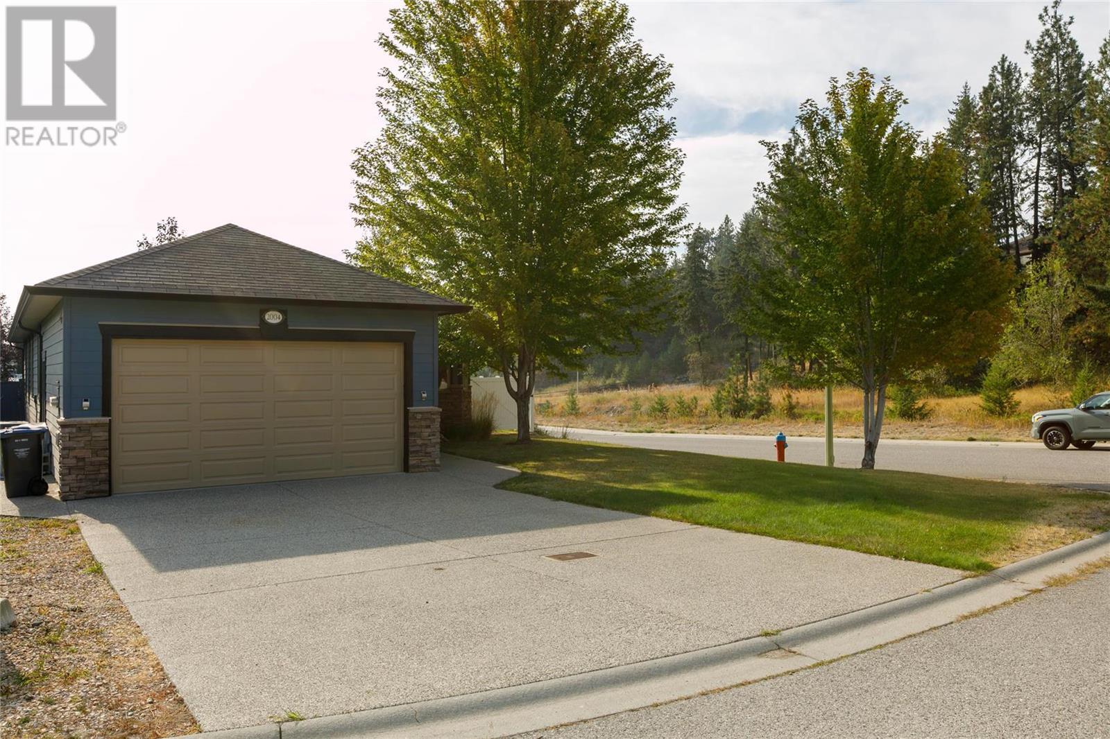 2004 Rosewood Court,