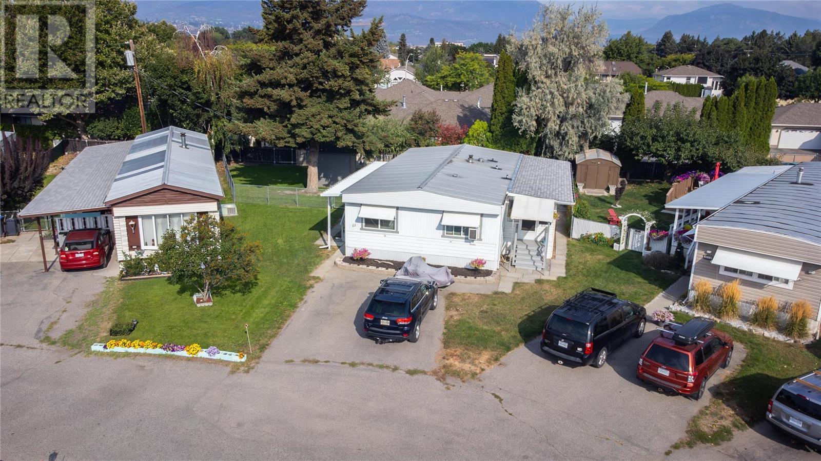 #111 3745 Lakeshore Road,, #111