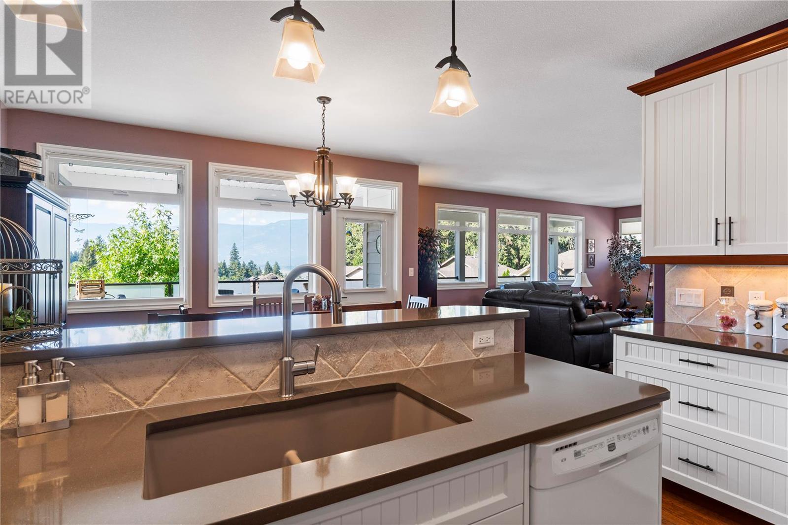 1581 20 Street NE Unit# 8, #8