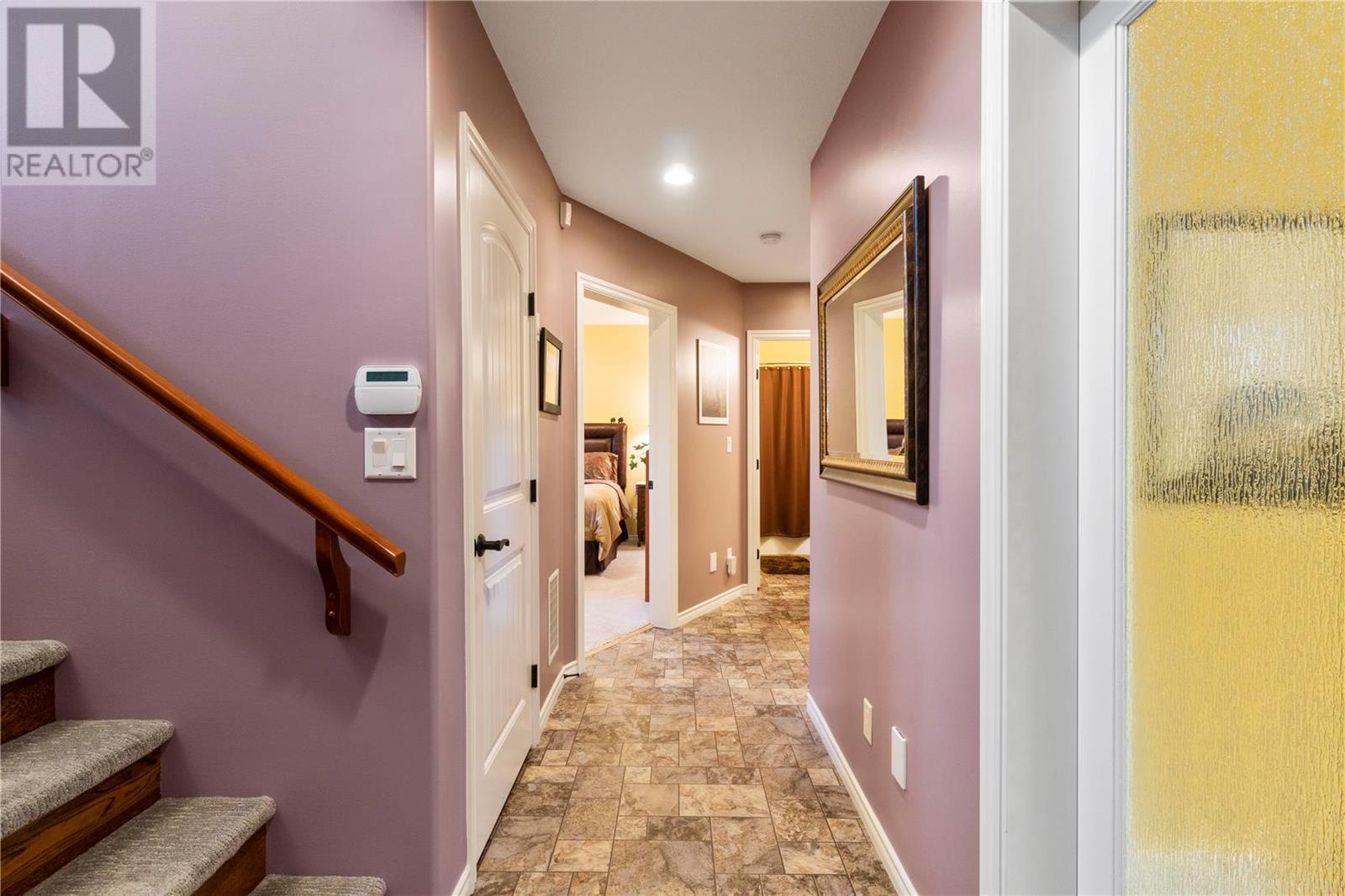 1581 20 Street NE Unit# 8, #8