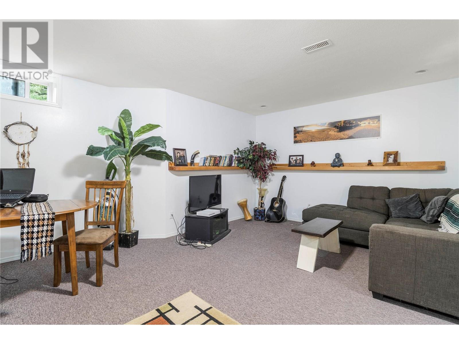 1711 Davies Road