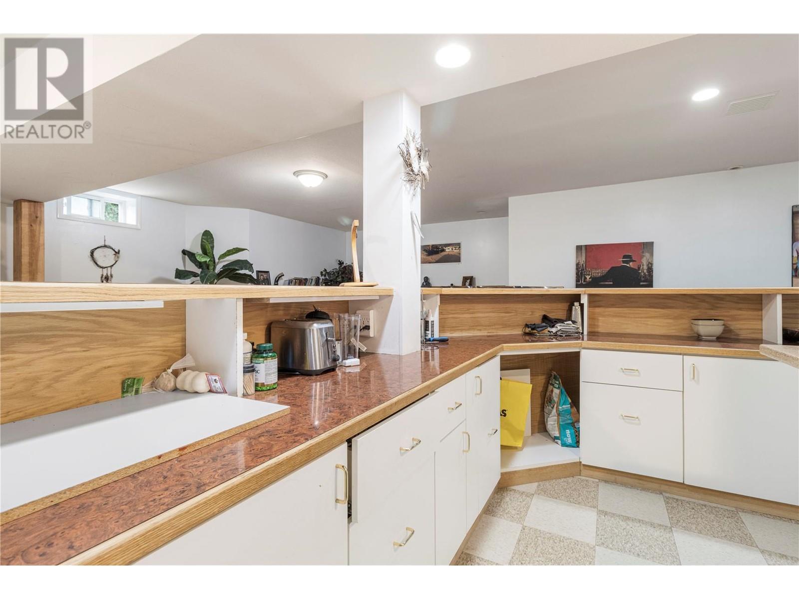 1711 Davies Road